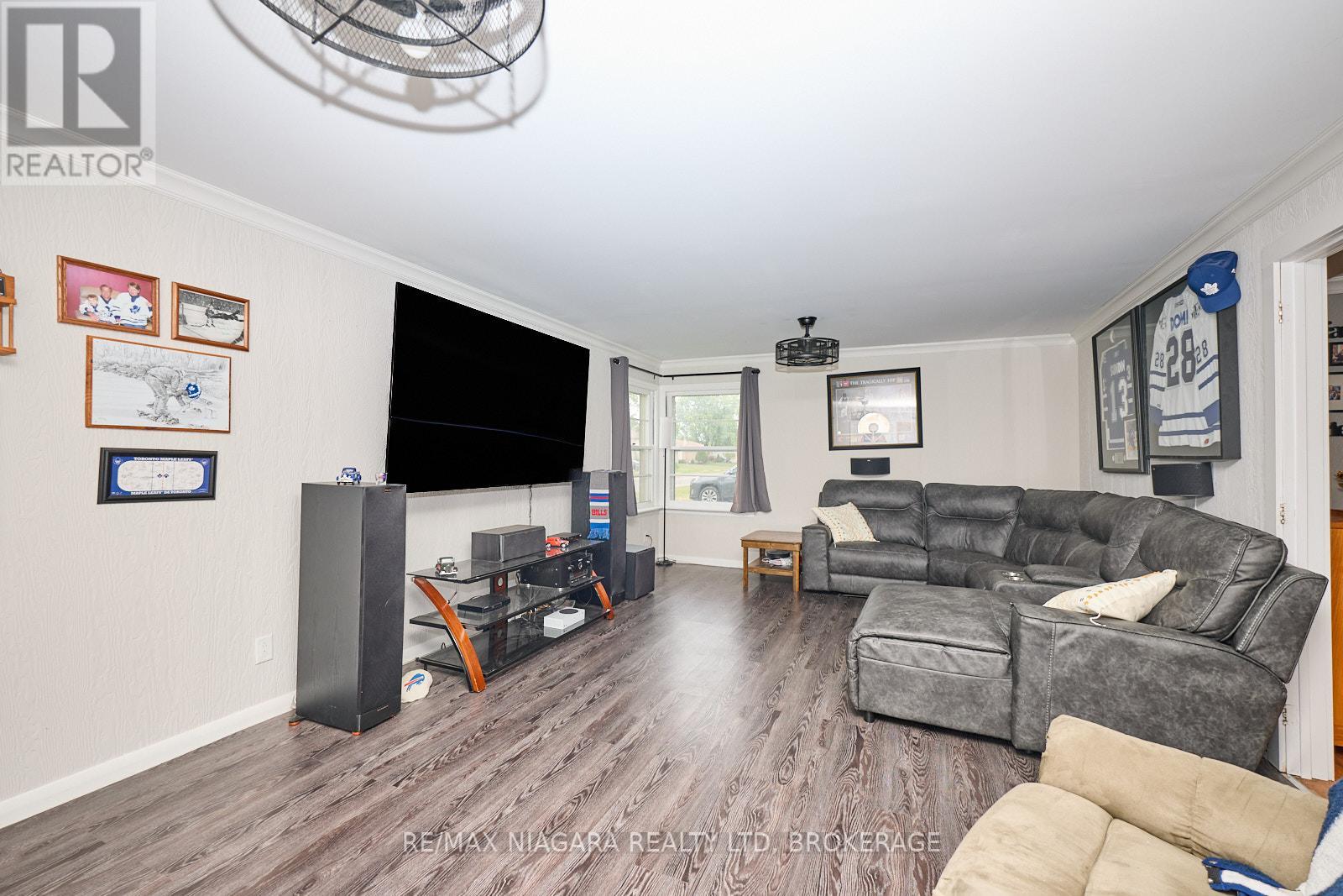 1444 Lakehurst Avenue, Fort Erie, Ontario  L2A 3A3 - Photo 12 - X12426831