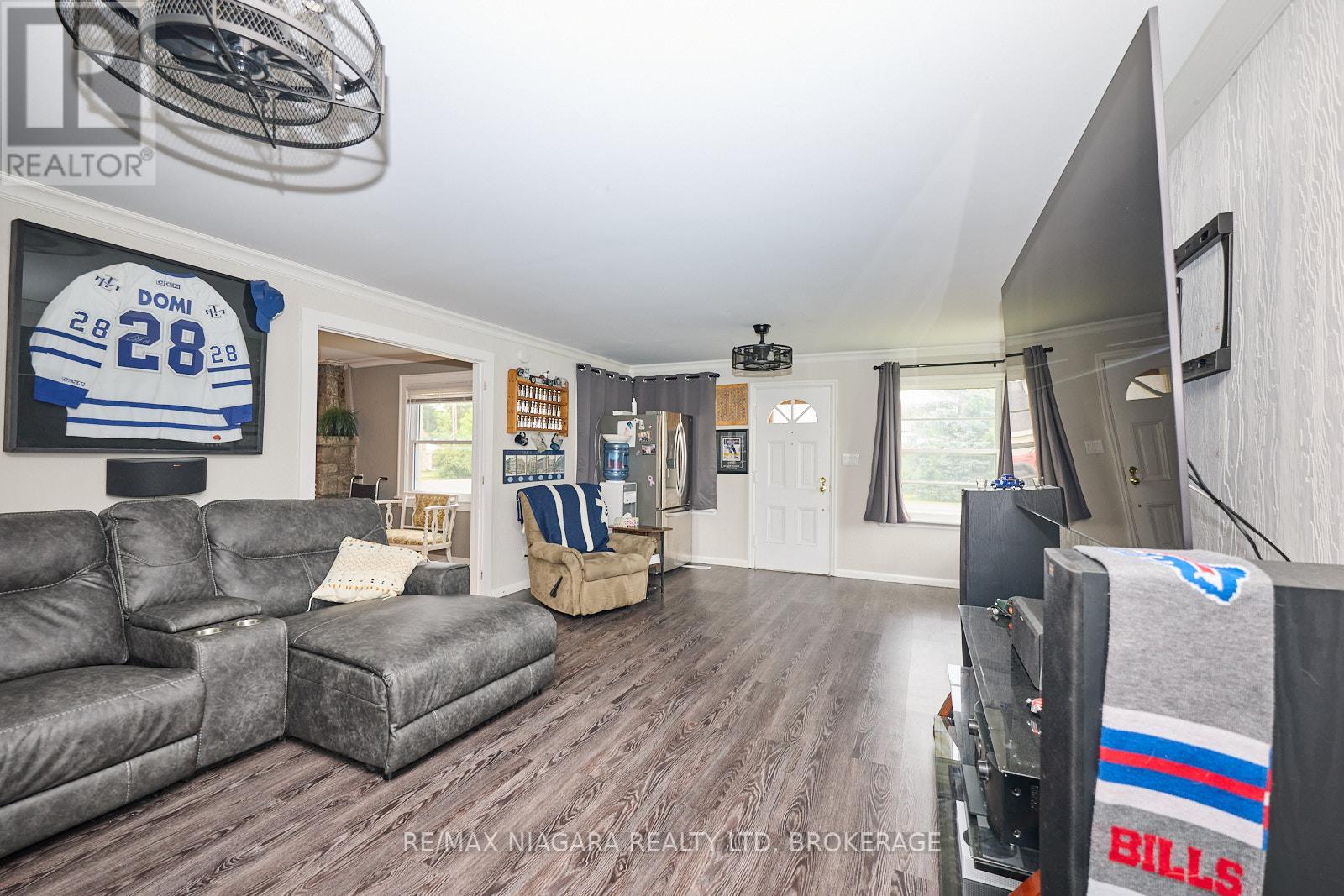 1444 Lakehurst Avenue, Fort Erie, Ontario  L2A 3A3 - Photo 13 - X12426831