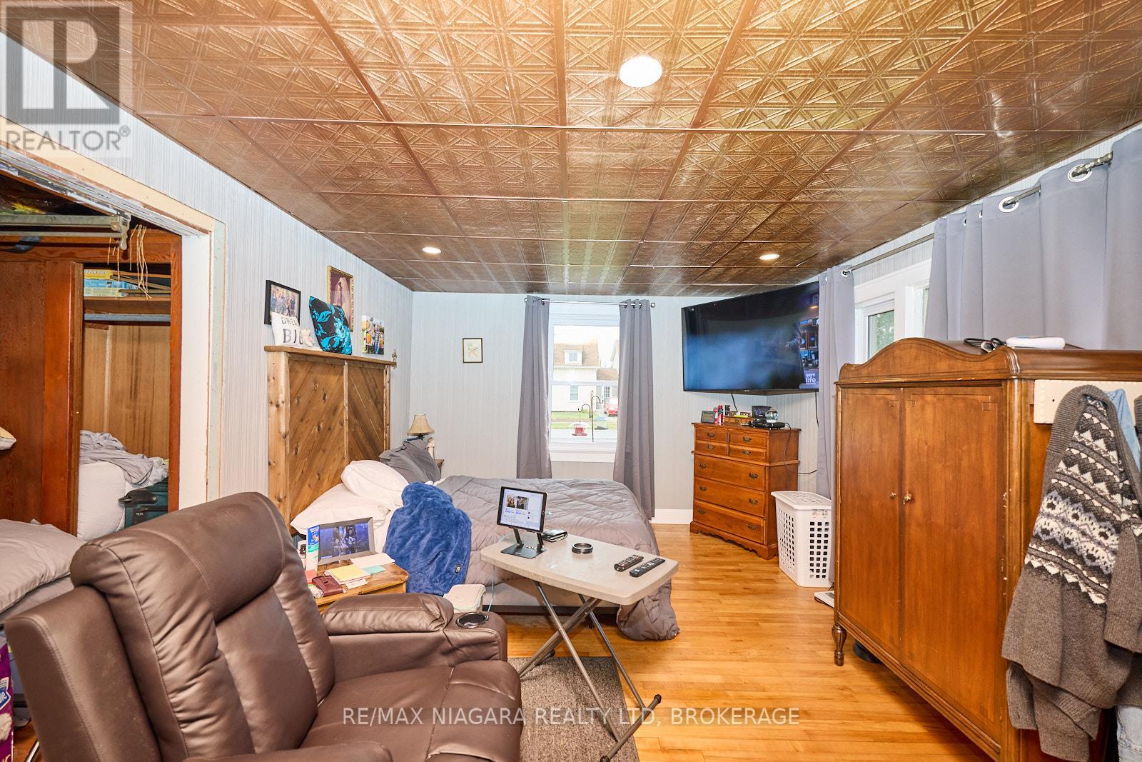 1444 Lakehurst Avenue, Fort Erie, Ontario  L2A 3A3 - Photo 15 - X12426831