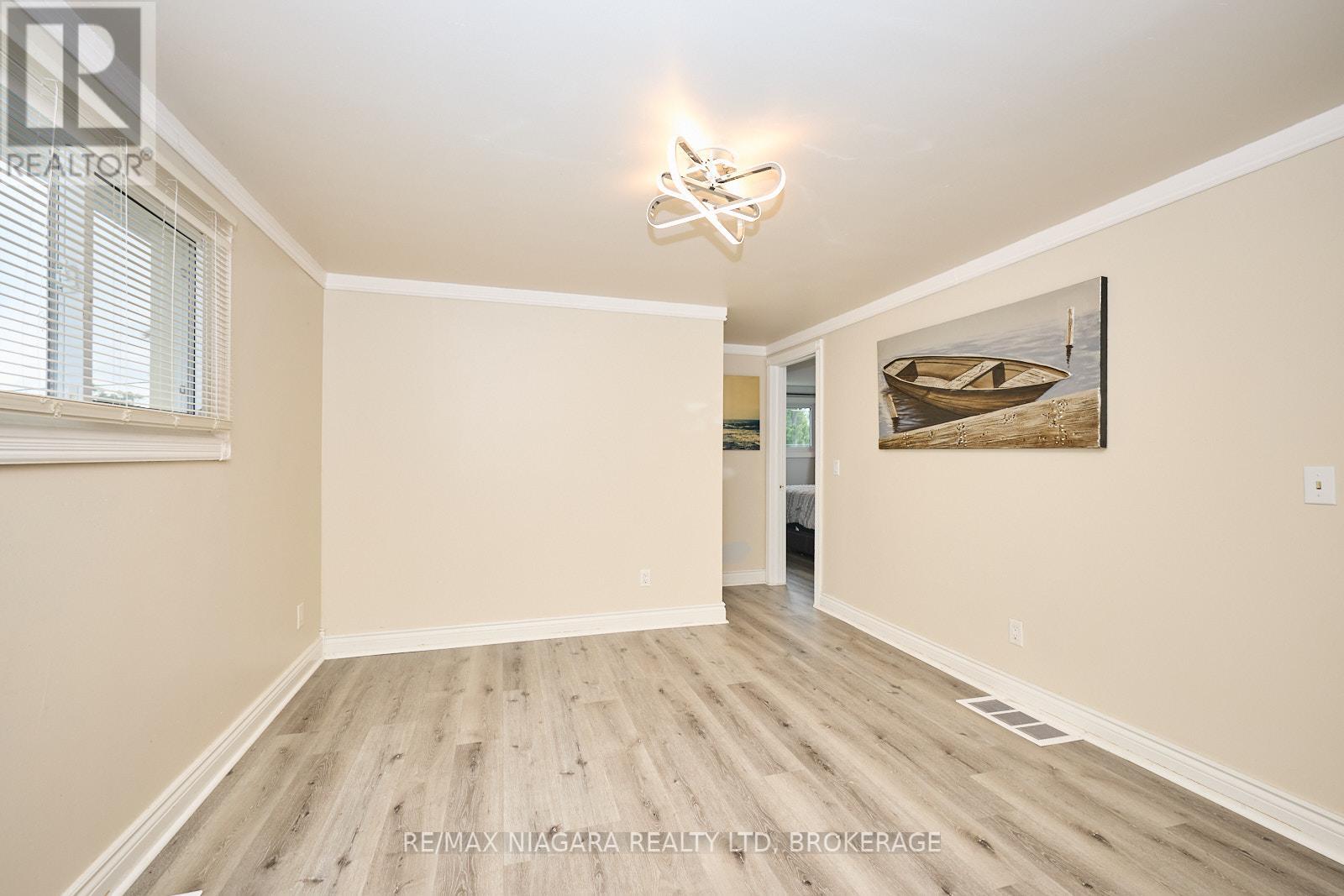 1444 Lakehurst Avenue, Fort Erie, Ontario  L2A 3A3 - Photo 20 - X12426831