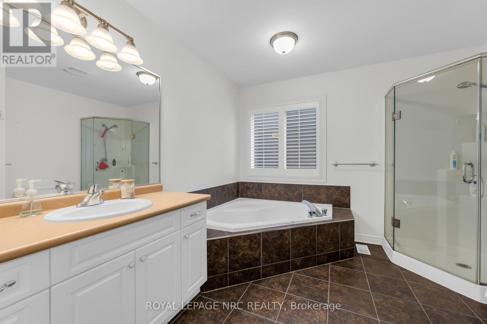 10 Montrose Street, St. Catharines, Ontario  L2S 4A7 - Photo 10 - X12426953