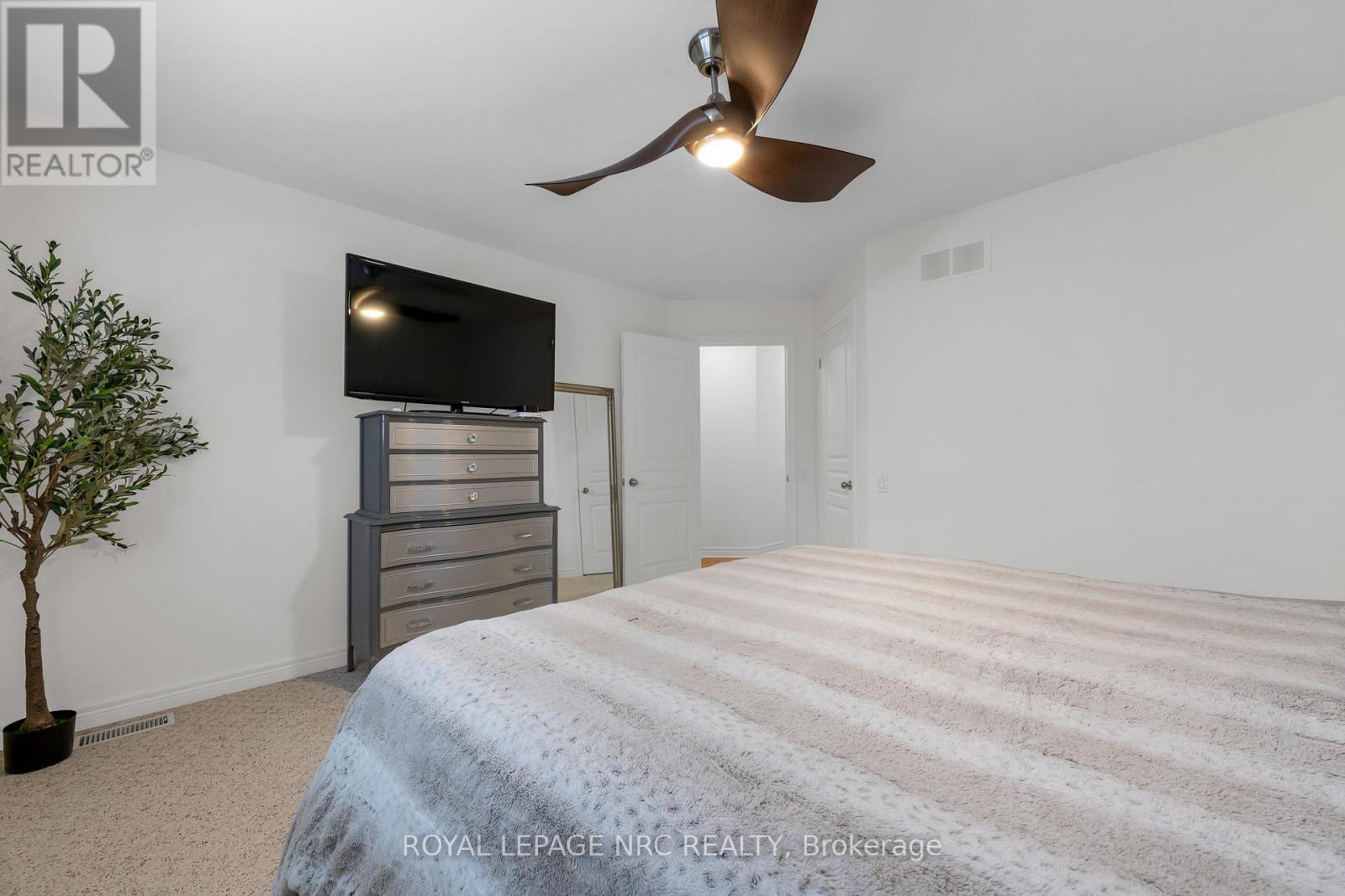 10 Montrose Street, St. Catharines, Ontario  L2S 4A7 - Photo 13 - X12426953