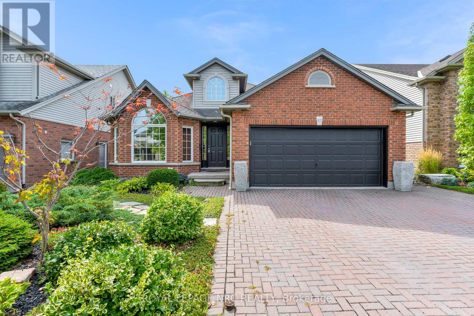 10 Montrose Street, St. Catharines, Ontario  L2S 4A7 - Photo 2 - X12426953