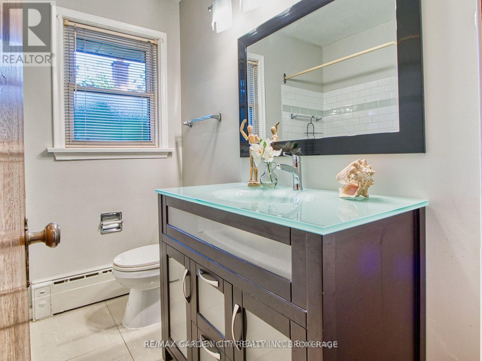 101 Masterson Avenue, St. Catharines, Ontario  L2T 3P8 - Photo 11 - X12427702