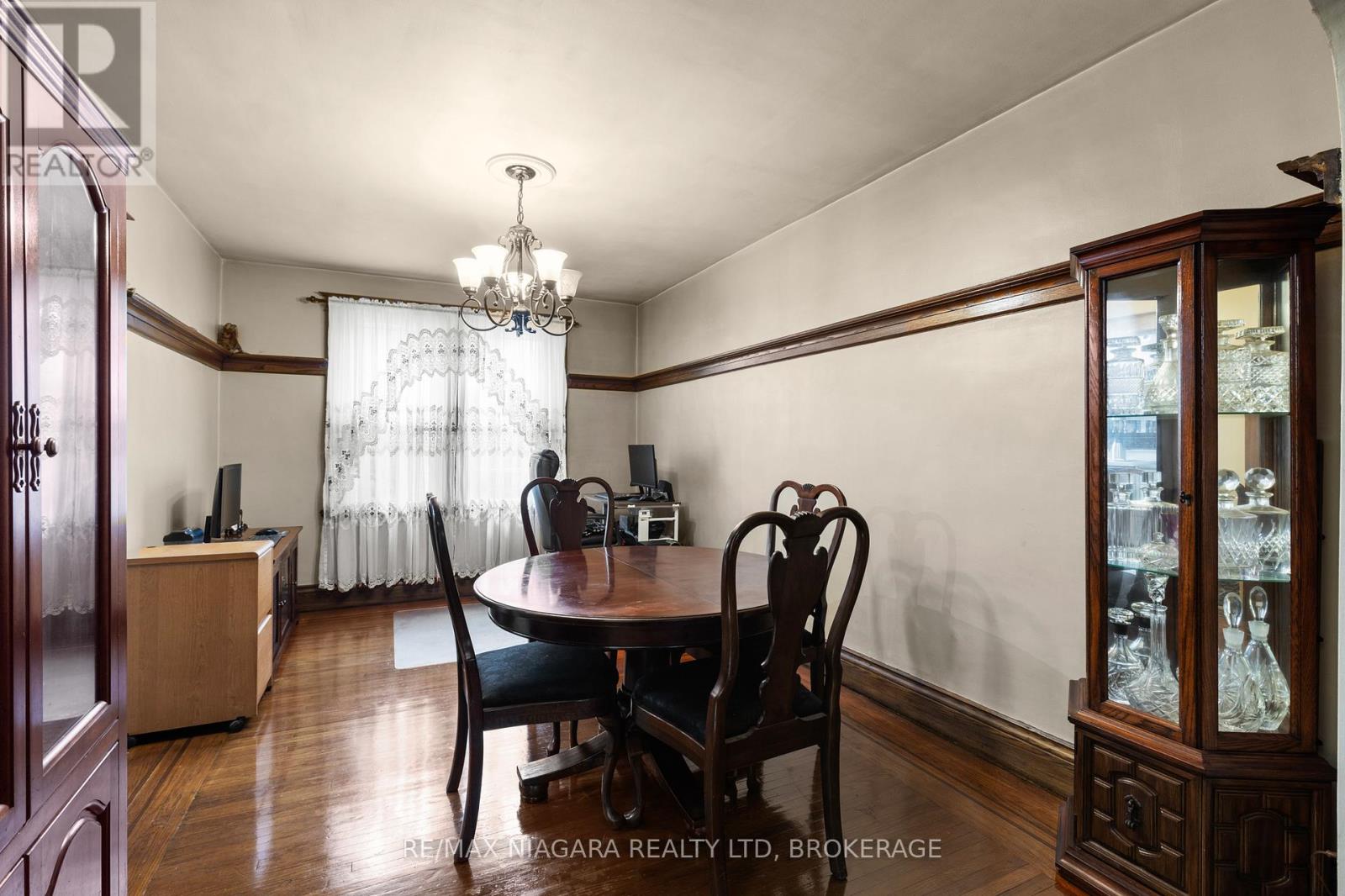 154 Melrose Avenue N, Hamilton, Ontario  L8L 6X6 - Photo 13 - X12428059