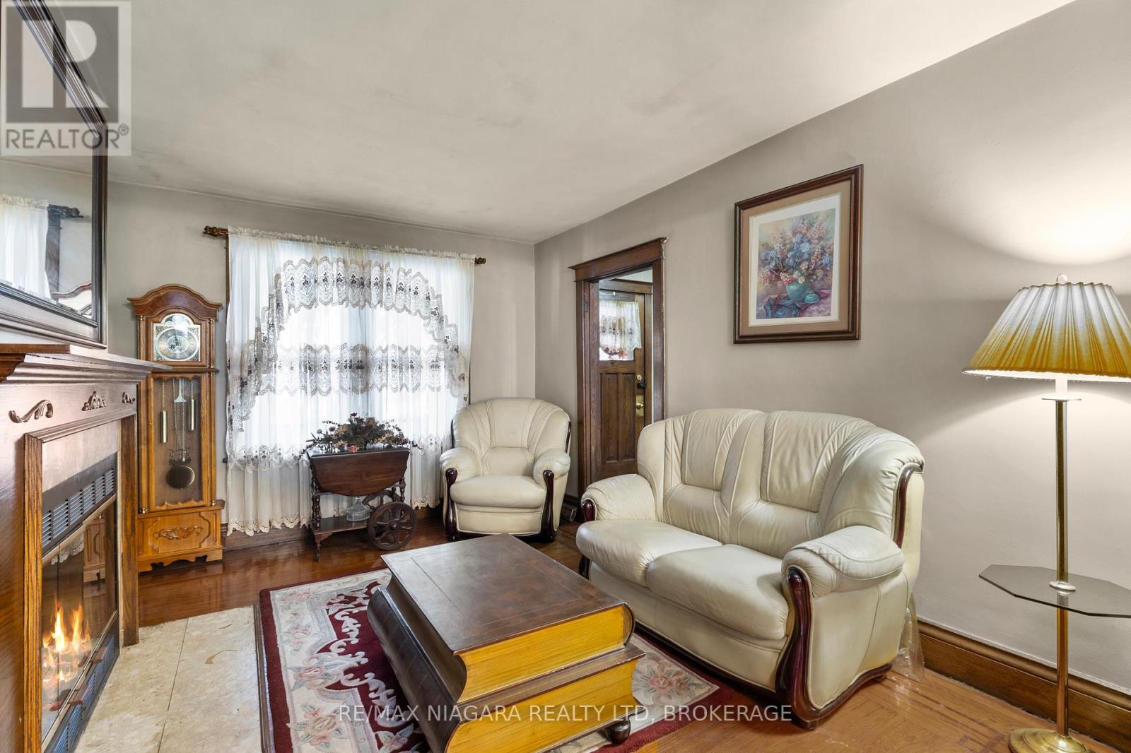 154 Melrose Avenue N, Hamilton, Ontario  L8L 6X6 - Photo 8 - X12428059