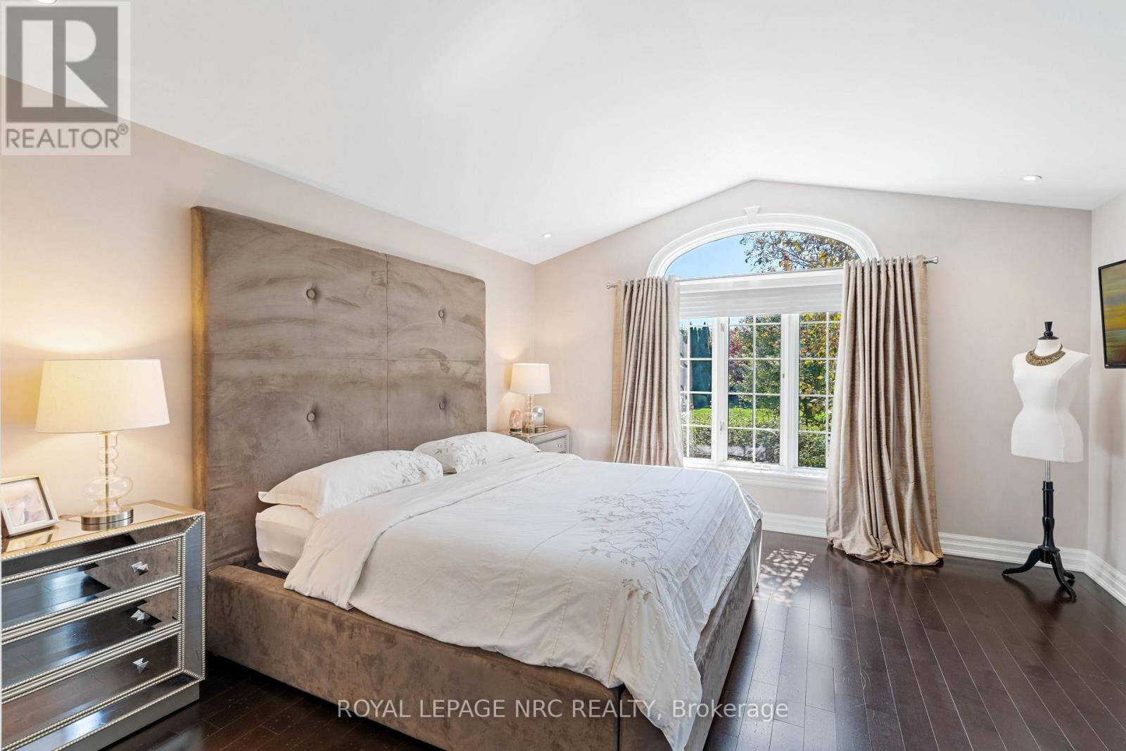 3505 Matthews Drive, Niagara Falls, Ontario  L2H 2Z4 - Photo 11 - X12428233