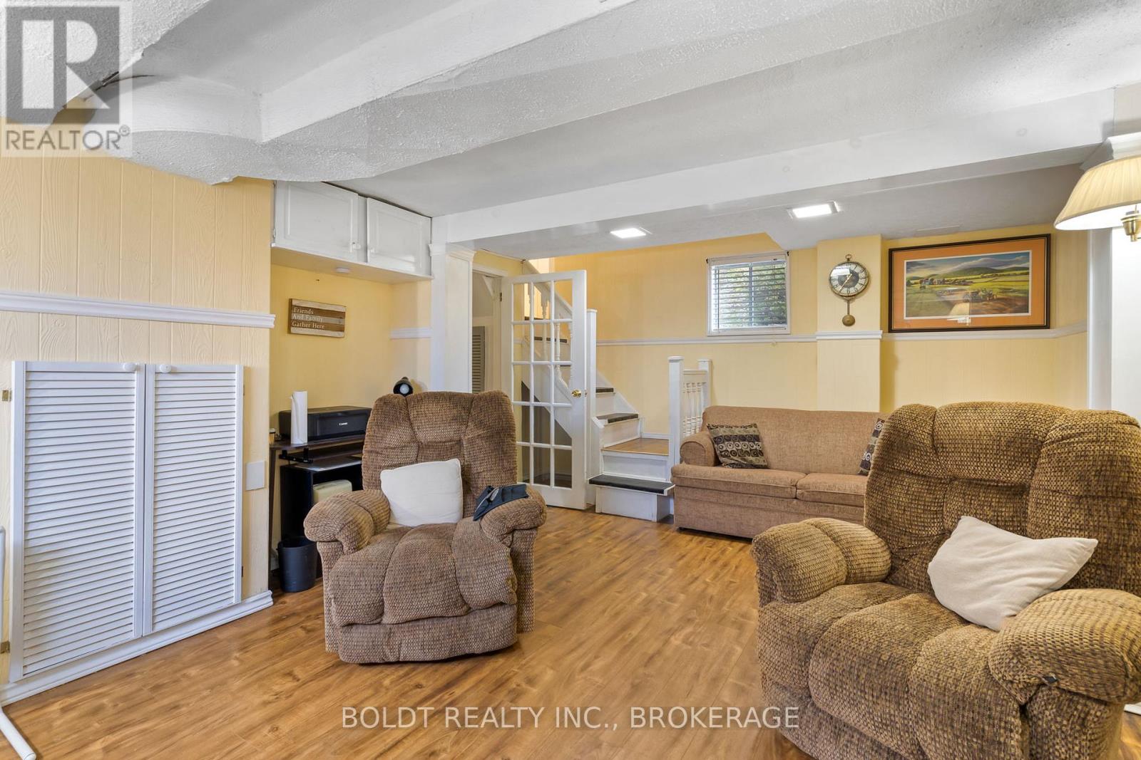 720 Niagara Street, St. Catharines, Ontario  L2M 3R9 - Photo 24 - X12428234