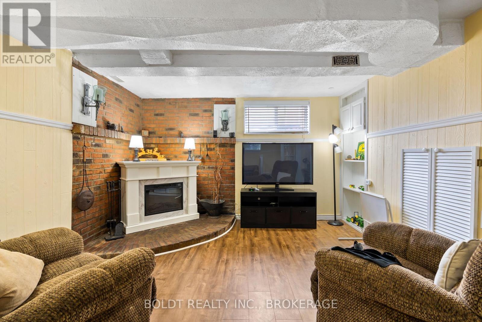 720 Niagara Street, St. Catharines, Ontario  L2M 3R9 - Photo 25 - X12428234