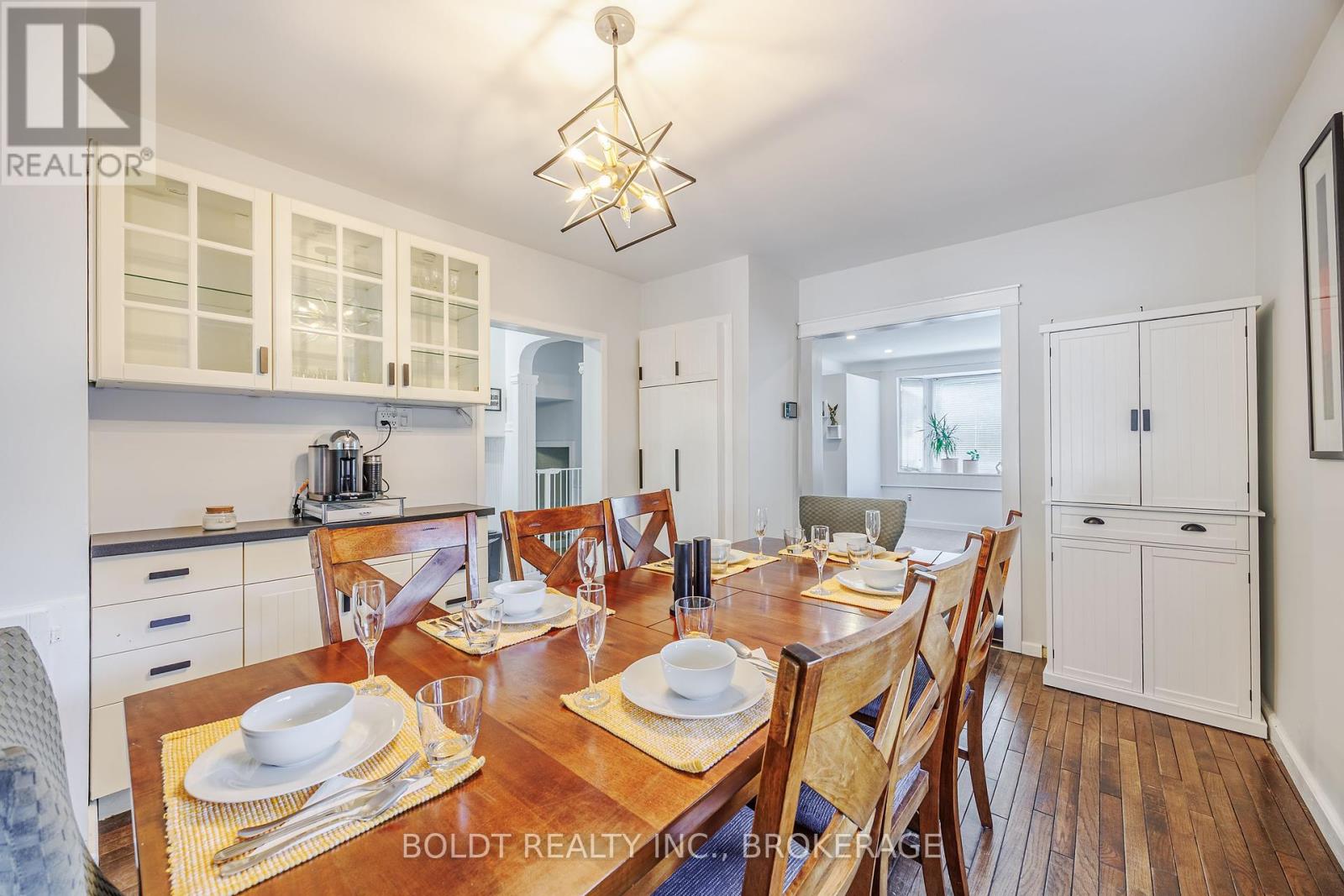 720 Niagara Street, St. Catharines, Ontario  L2M 3R9 - Photo 8 - X12428234