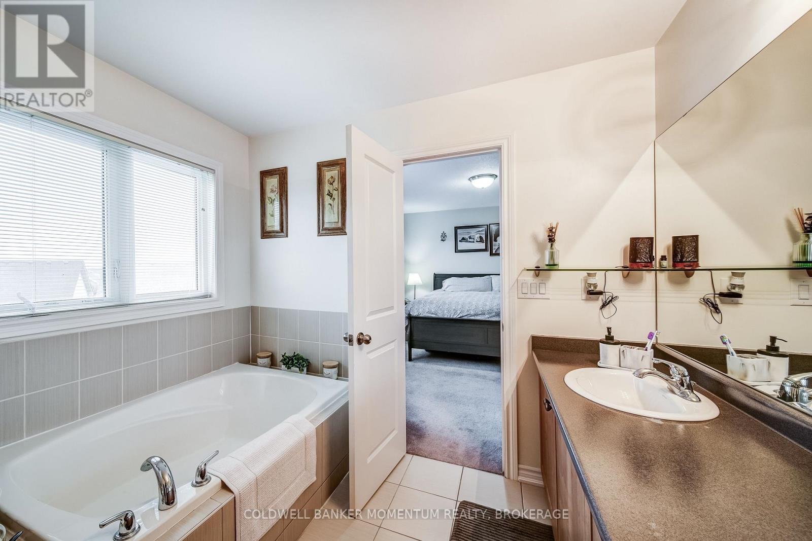 139 Isabella Drive, Orillia, Ontario  L3V 8K7 - Photo 26 - S12428641