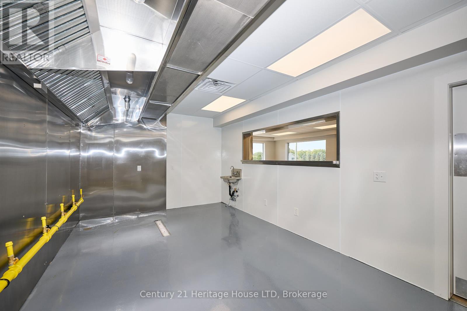 3551 Garrison Road, Fort Erie, Ontario  L0S 1N0 - Photo 11 - X12429567