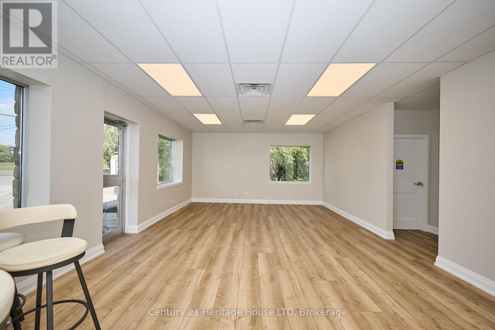 3551 Garrison Road, Fort Erie, Ontario  L0S 1N0 - Photo 13 - X12429567