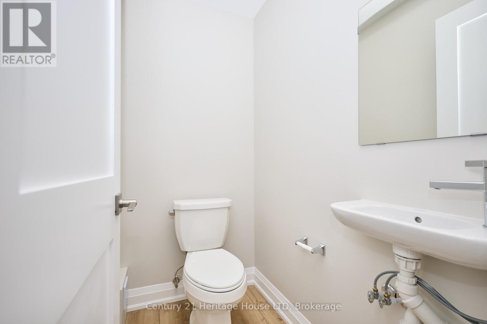 3551 Garrison Road, Fort Erie, Ontario  L0S 1N0 - Photo 15 - X12429567