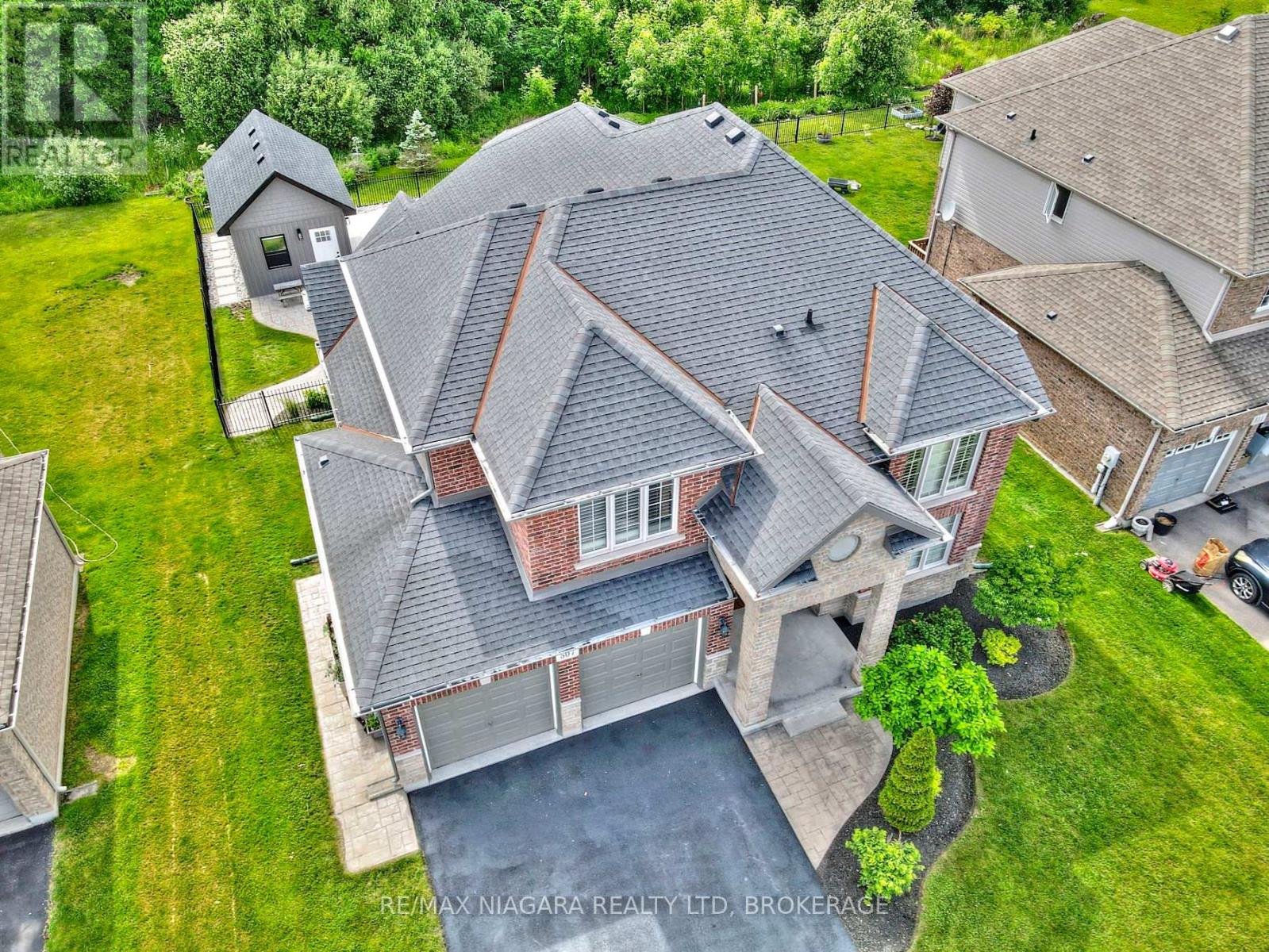 507 Carrie Avenue, Fort Erie, Ontario  L0S 1N0 - Photo 2 - X12430324