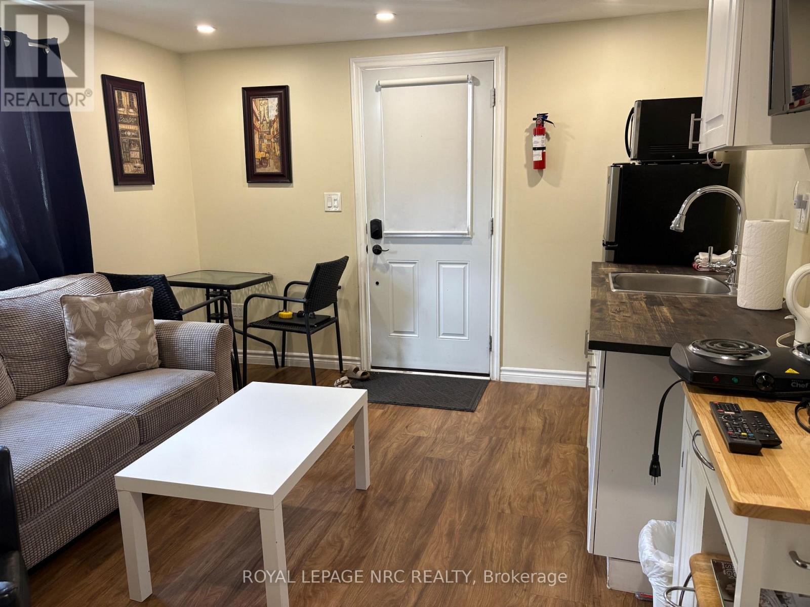 375 Almond Lane, St. Catharines, Ontario  L2T 1B9 - Photo 11 - X12430652