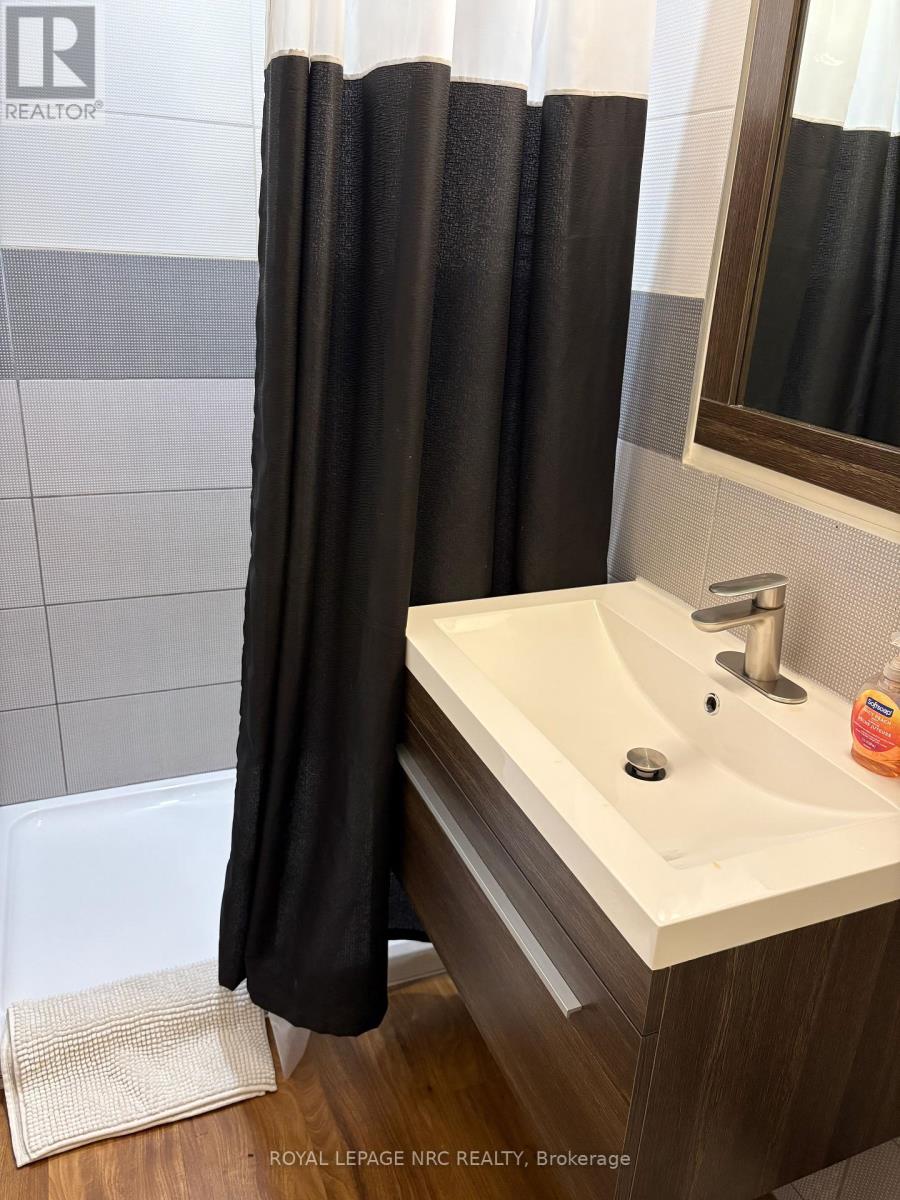 375 Almond Lane, St. Catharines, Ontario  L2T 1B9 - Photo 16 - X12430652