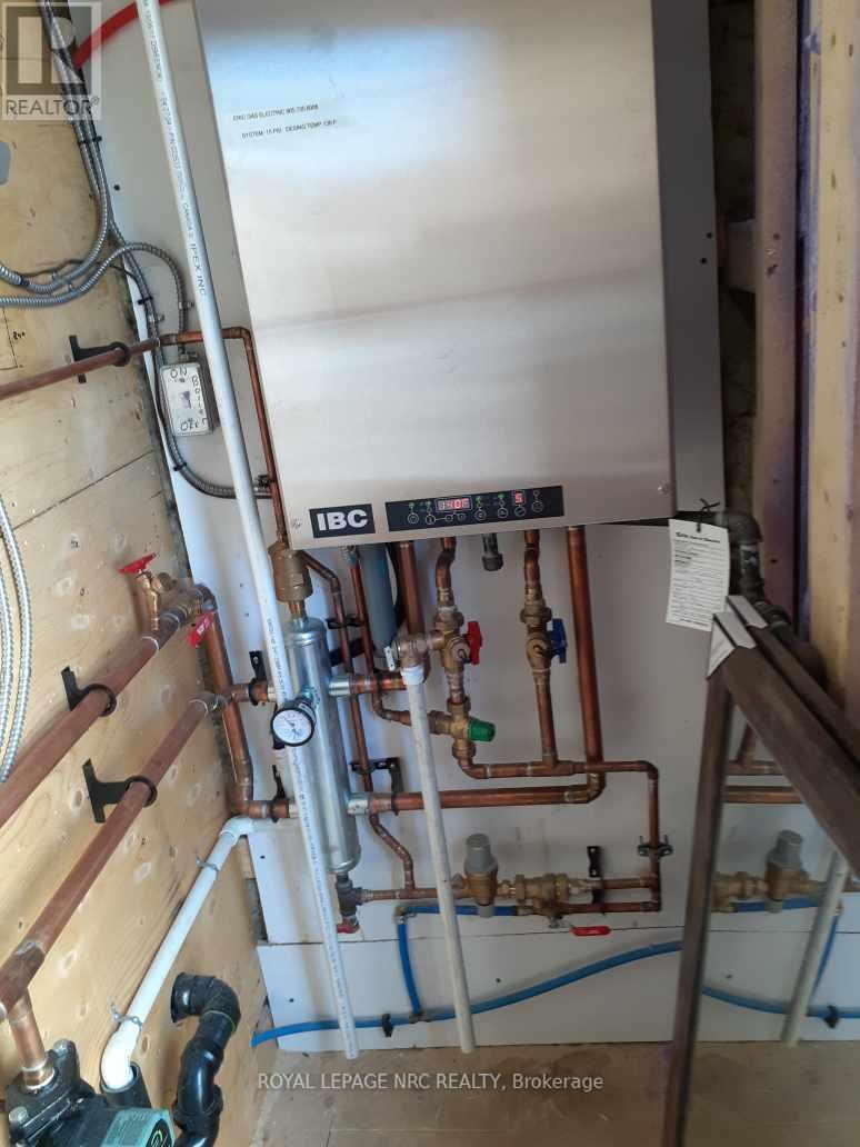 375 Almond Lane, St. Catharines, Ontario  L2T 1B9 - Photo 18 - X12430652