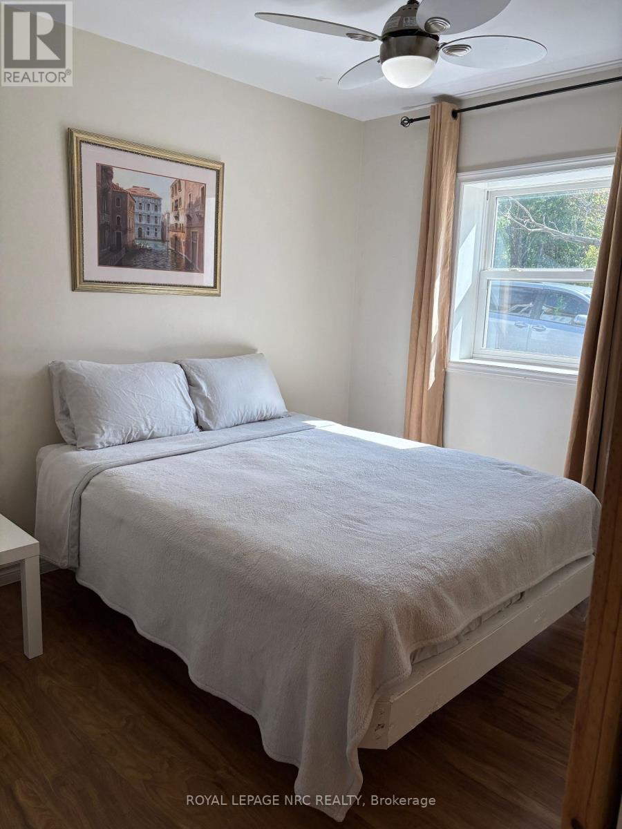 375 Almond Lane, St. Catharines, Ontario  L2T 1B9 - Photo 6 - X12430652