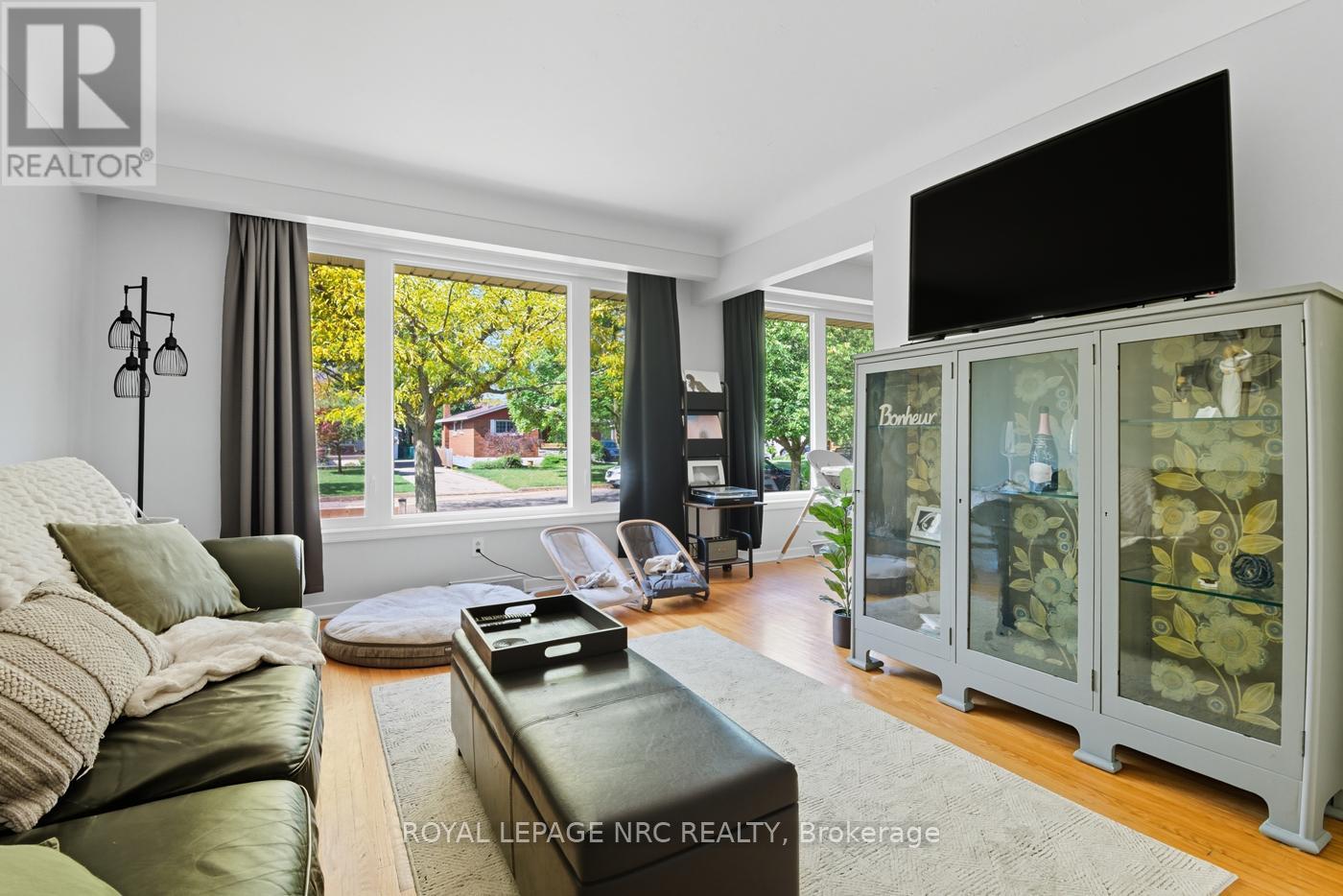 243 Gross Avenue, Welland, Ontario  L3C 2V1 - Photo 15 - X12431878