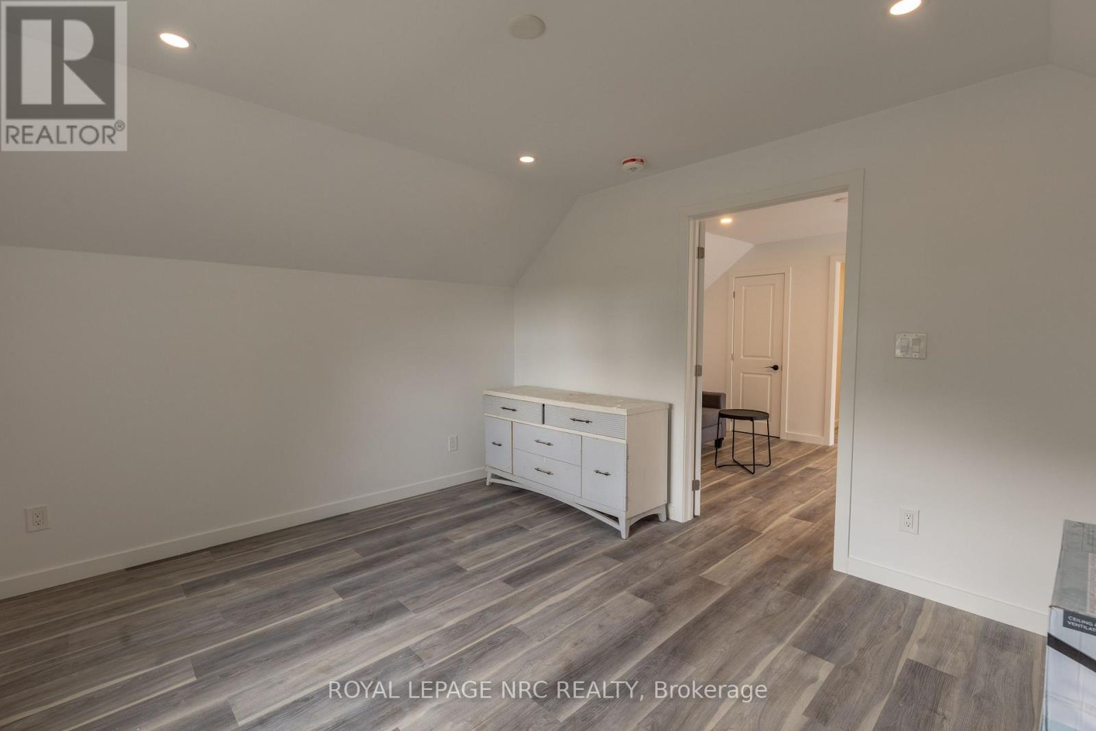 248 Bell Street, Port Colborne, Ontario  L3K 1J4 - Photo 16 - X12431907