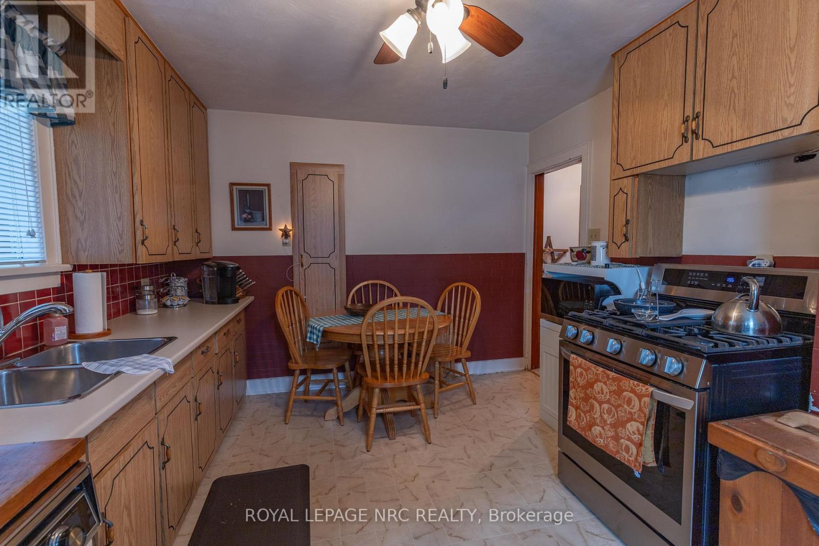 248 Bell Street, Port Colborne, Ontario  L3K 1J4 - Photo 38 - X12431907