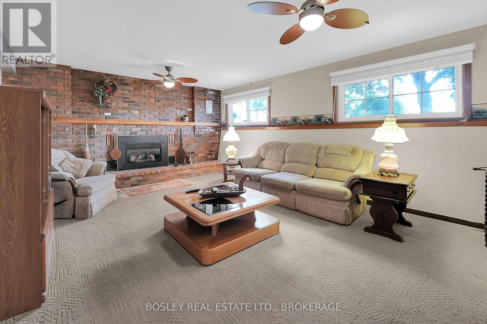 25 Lawrence Drive, Thorold, Ontario  L2V 2X6 - Photo 17 - X12432339