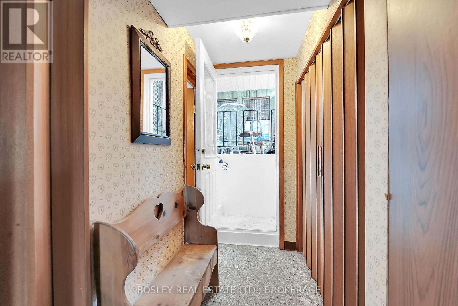 25 Lawrence Drive, Thorold, Ontario  L2V 2X6 - Photo 23 - X12432339