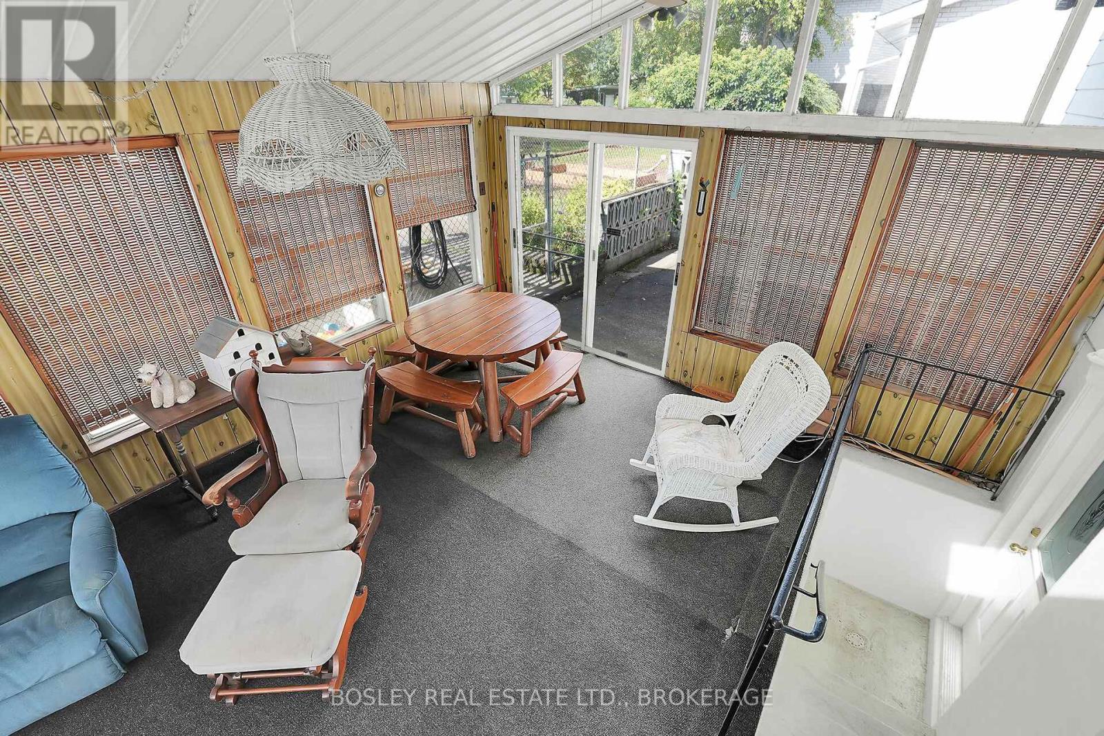 25 Lawrence Drive, Thorold, Ontario  L2V 2X6 - Photo 26 - X12432339