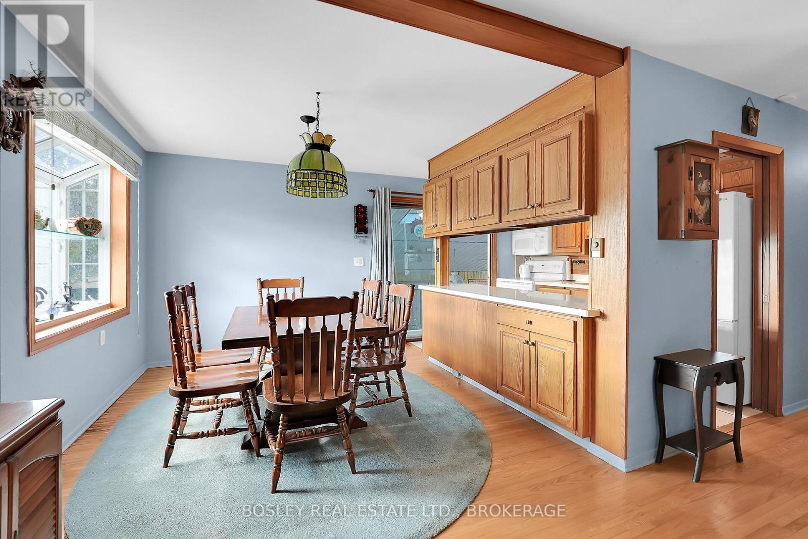 25 Lawrence Drive, Thorold, Ontario  L2V 2X6 - Photo 7 - X12432339