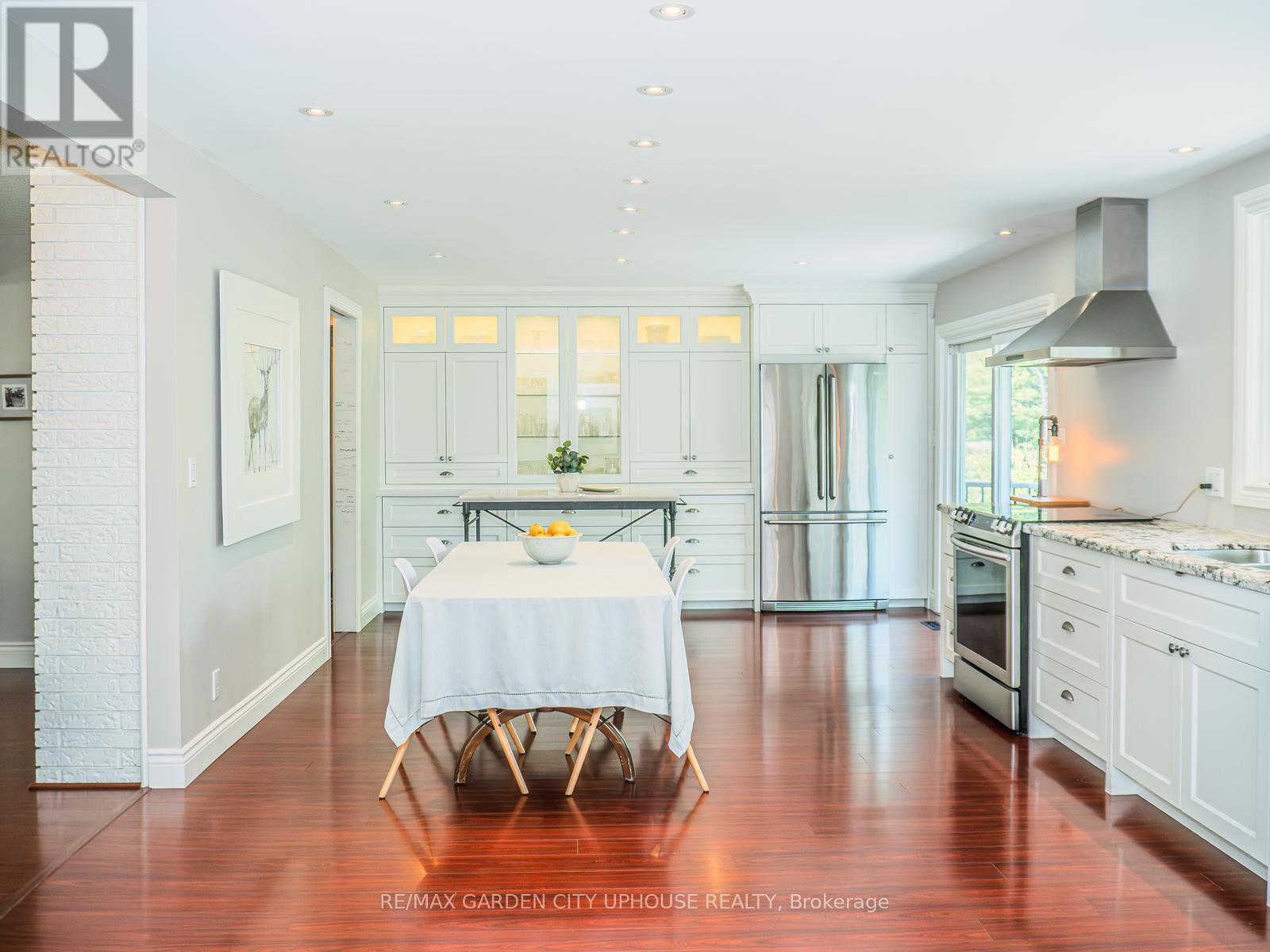 3197 Ninth Street, St. Catharines, Ontario  L2R 6P7 - Photo 5 - X12432844