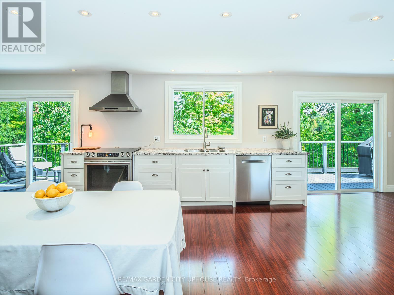 3197 Ninth Street, St. Catharines, Ontario  L2R 6P7 - Photo 6 - X12432844