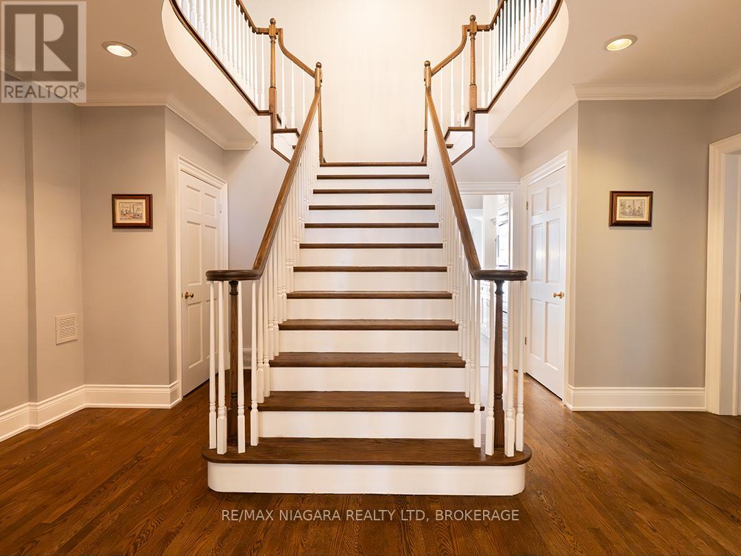 10187 Lakeshore Road W, Wainfleet, Ontario  L3K 5V4 - Photo 7 - X12432998