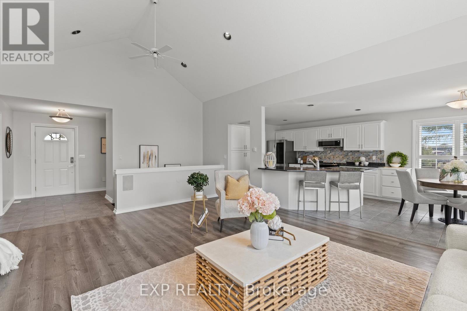 353 South Pelham Road, Welland, Ontario  L3B 5N8 - Photo 9 - X12433097