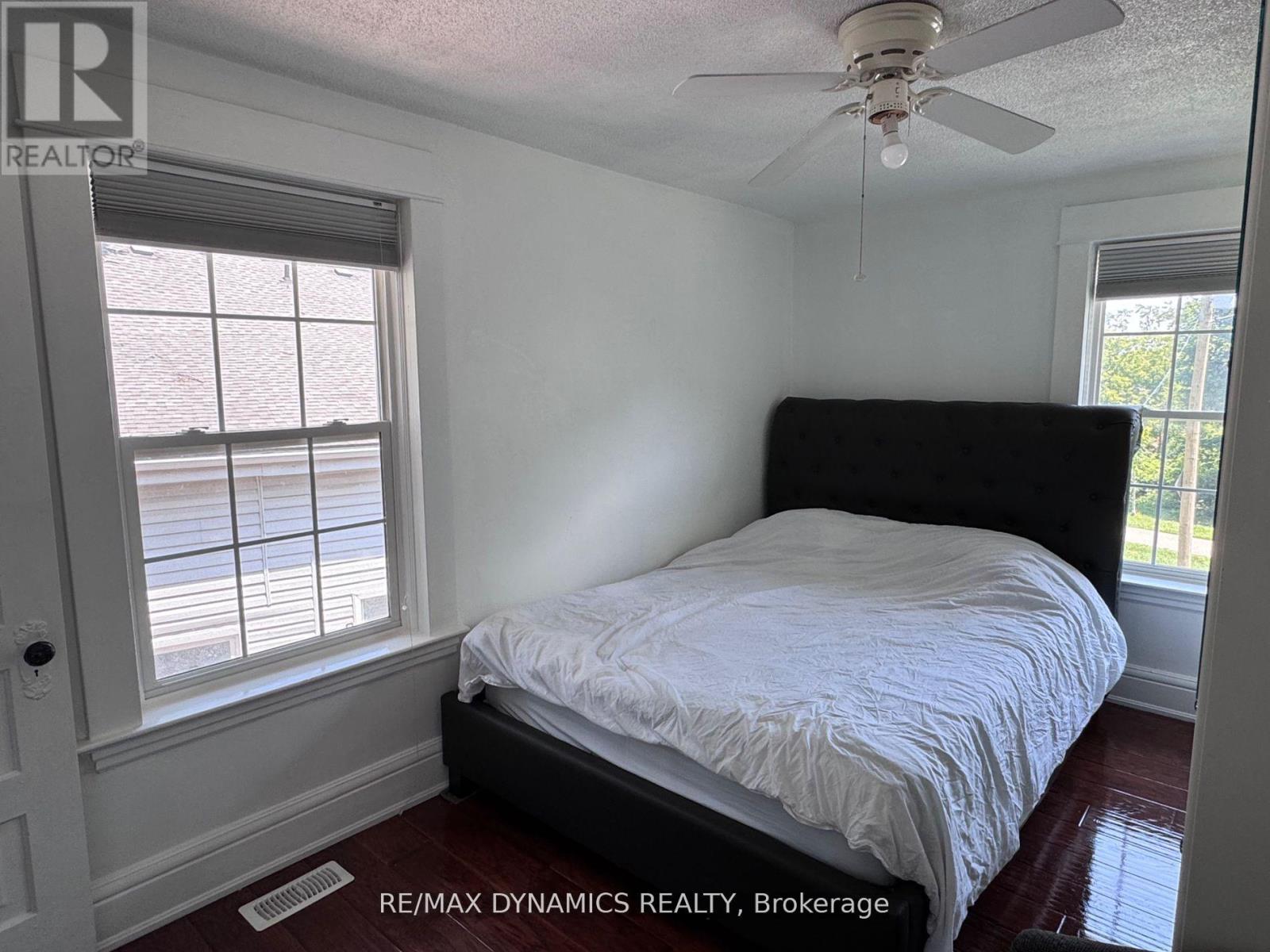 5463 Palmer Avenue, Niagara Falls, Ontario  L2E 3V2 - Photo 16 - X12433990