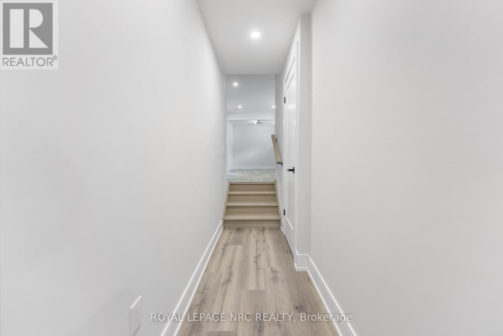 Lower - 318 River Road, Welland, Ontario  L3B 2S4 - Photo 4 - X12433991