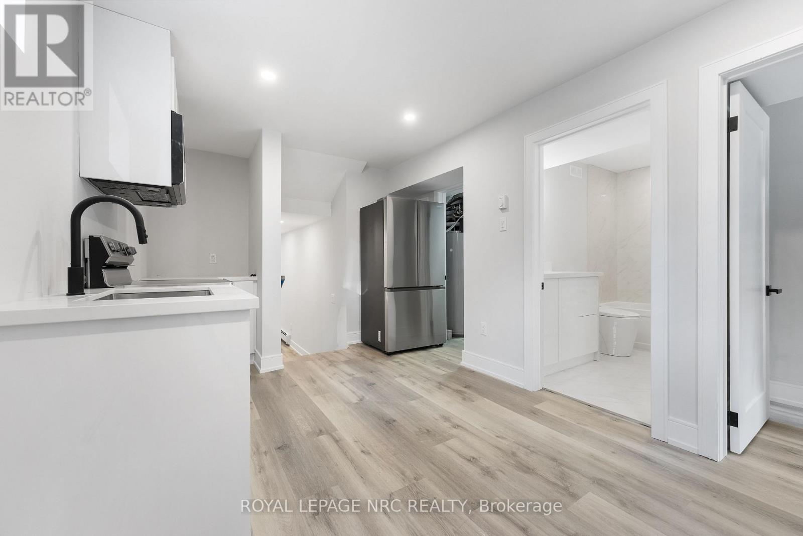 Lower - 318 River Road, Welland, Ontario  L3B 2S4 - Photo 7 - X12433991