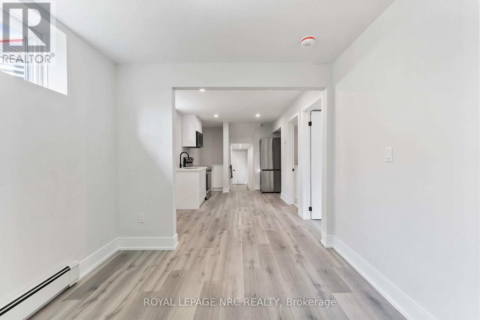 Lower - 318 River Road, Welland, Ontario  L3B 2S4 - Photo 8 - X12433991