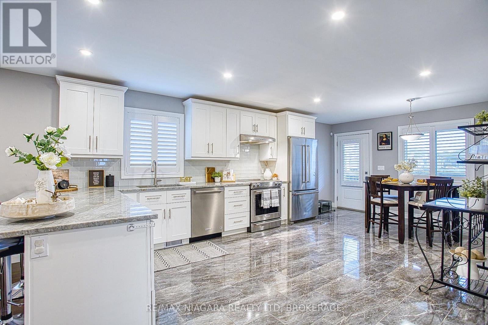 43 Sauer Avenue, Welland, Ontario  L3B 0C7 - Photo 10 - X12434312