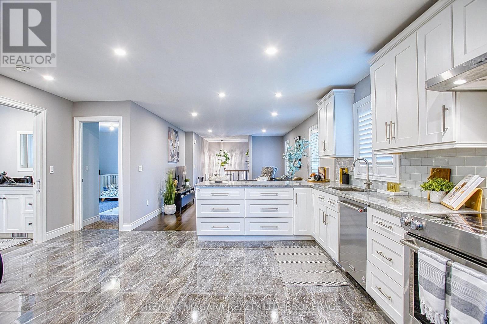 43 Sauer Avenue, Welland, Ontario  L3B 0C7 - Photo 15 - X12434312