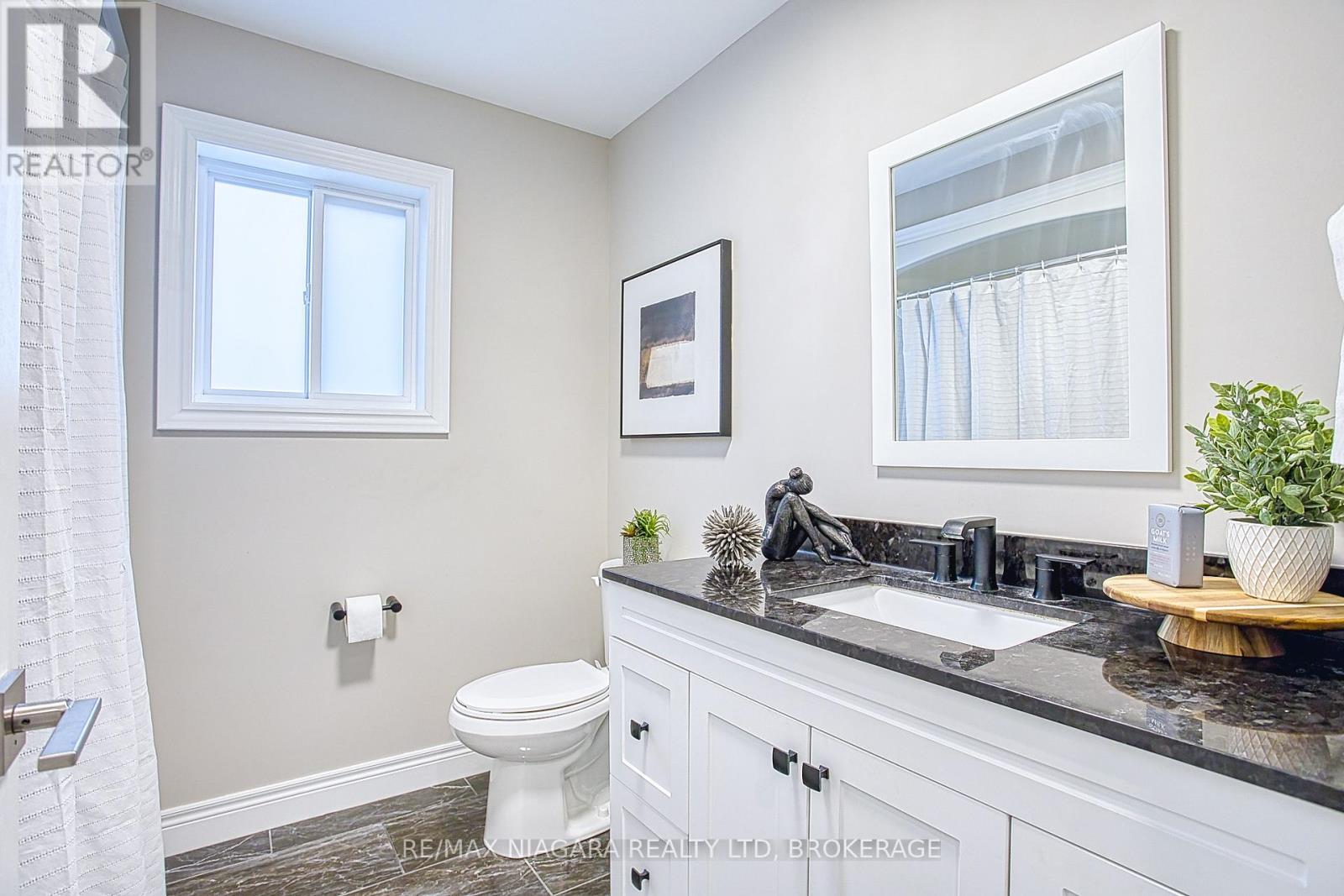 43 Sauer Avenue, Welland, Ontario  L3B 0C7 - Photo 17 - X12434312