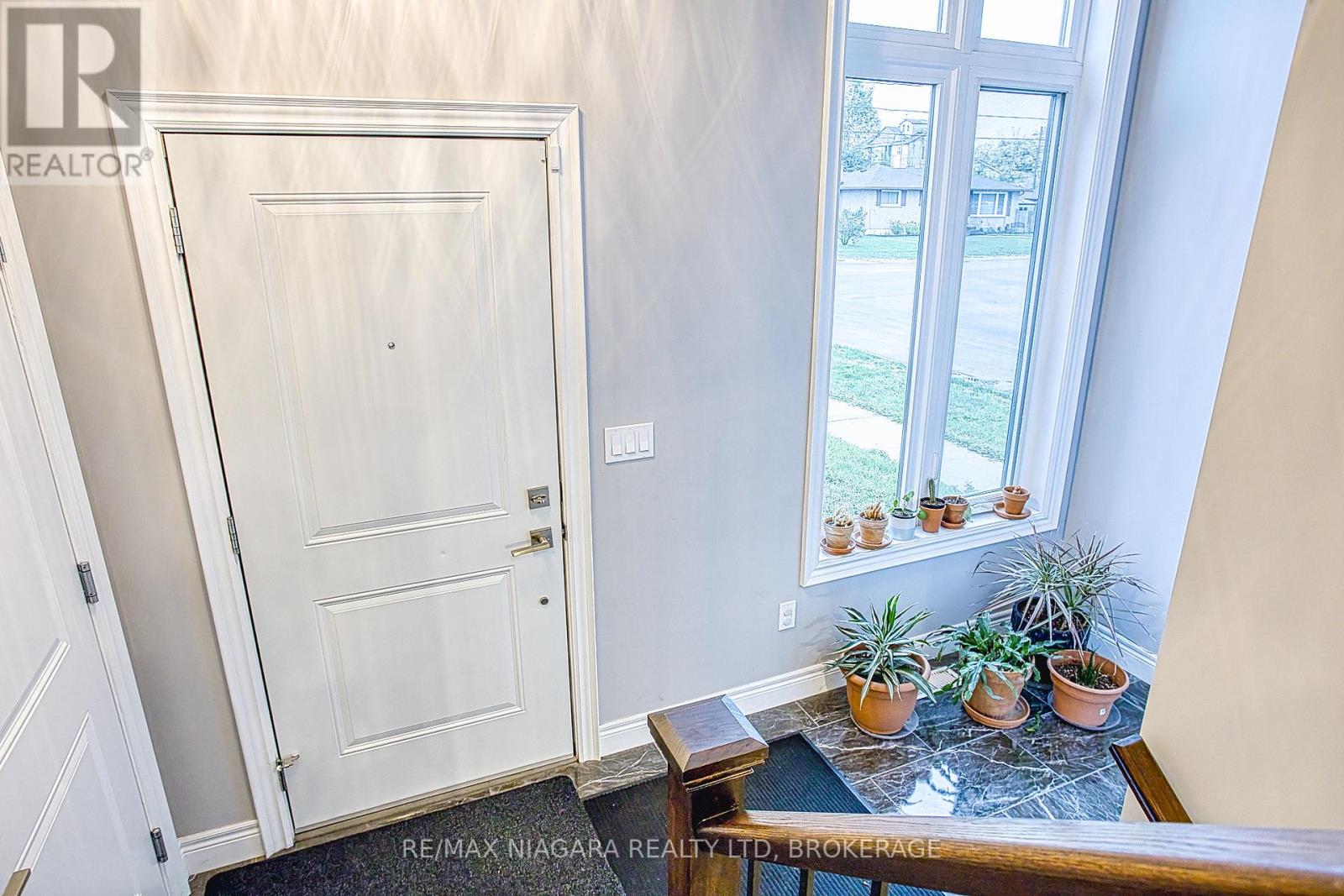 43 Sauer Avenue, Welland, Ontario  L3B 0C7 - Photo 5 - X12434312