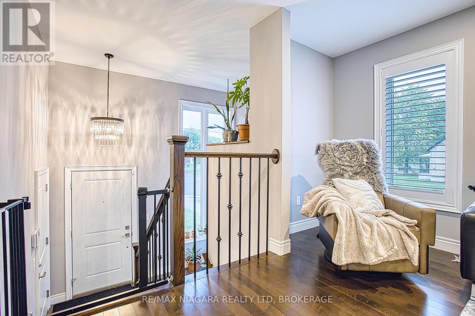 43 Sauer Avenue, Welland, Ontario  L3B 0C7 - Photo 6 - X12434312