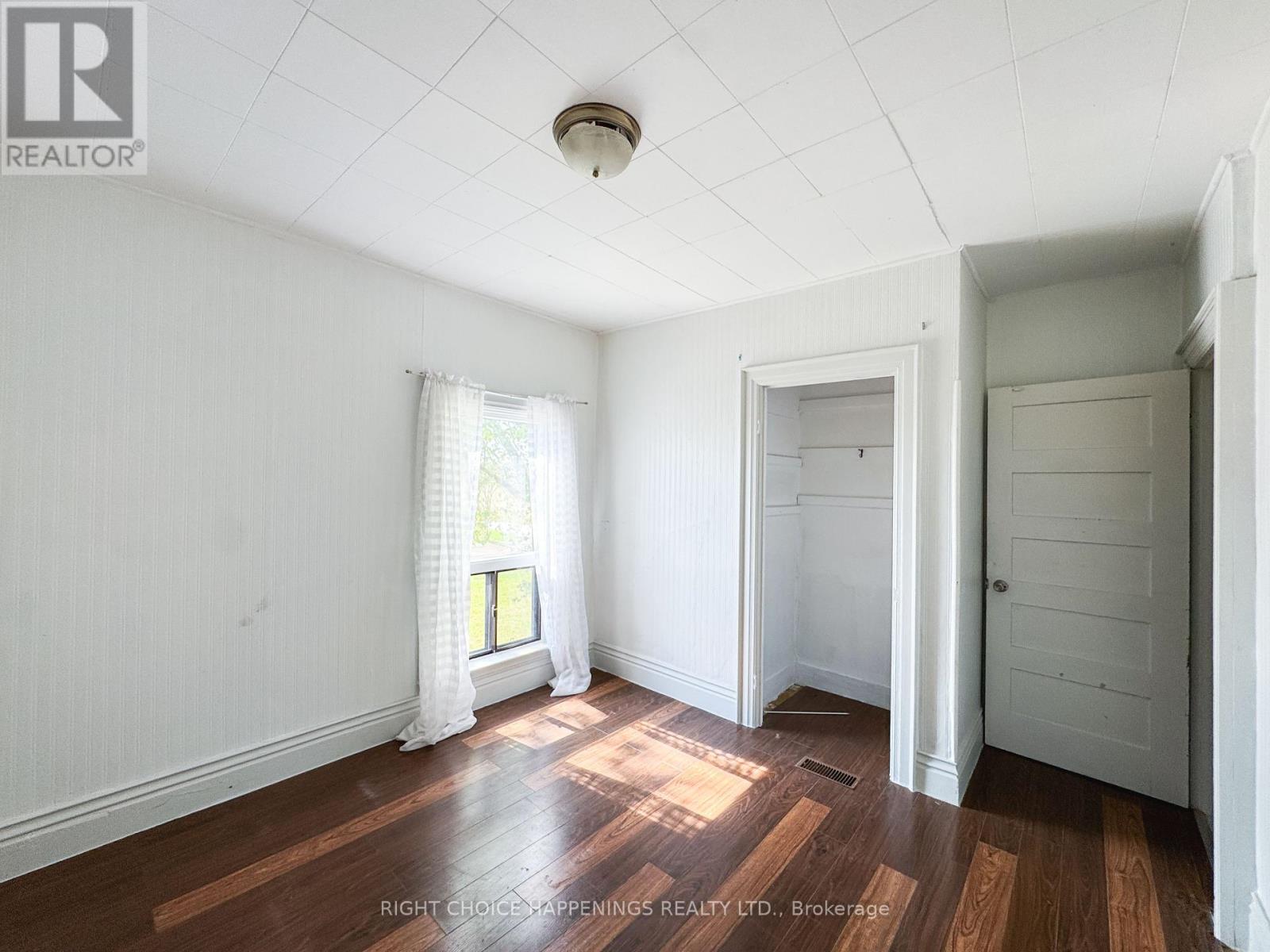 1937 Brookfield Road, Port Colborne, Ontario  L3K 5V3 - Photo 12 - X12436246