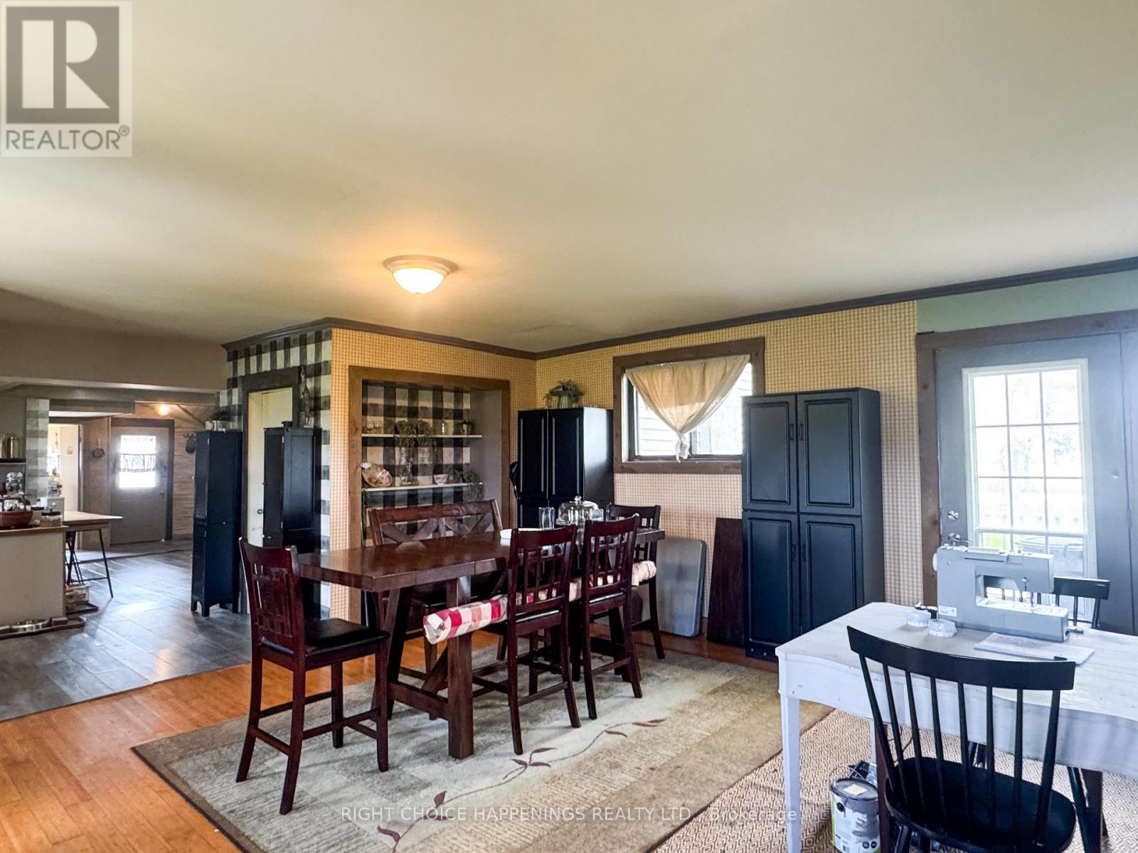 1937 Brookfield Road, Port Colborne, Ontario  L3K 5V3 - Photo 5 - X12436246