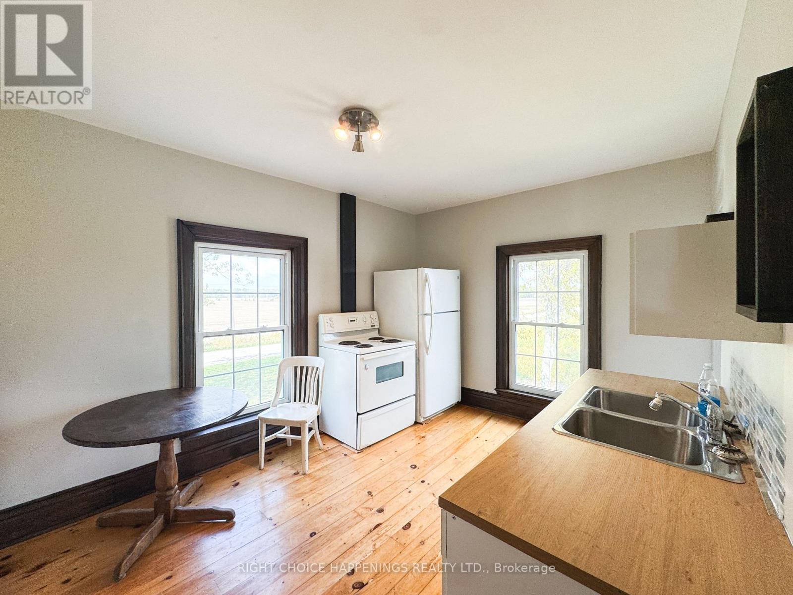 1937 Brookfield Road, Port Colborne, Ontario  L3K 5V3 - Photo 9 - X12436246