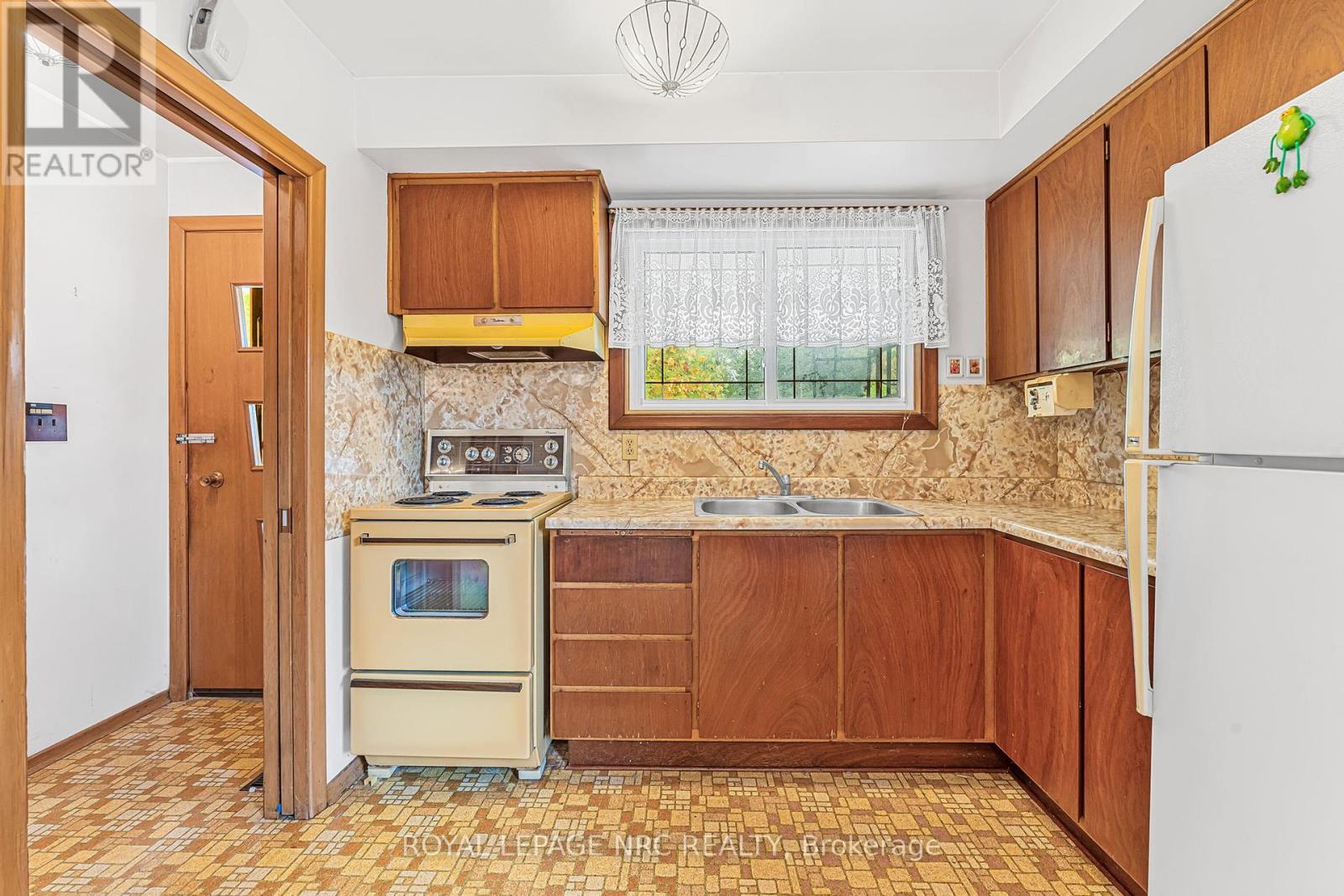 269 Rainbow Drive, Hamilton, Ontario  L8K 4G3 - Photo 12 - X12436332