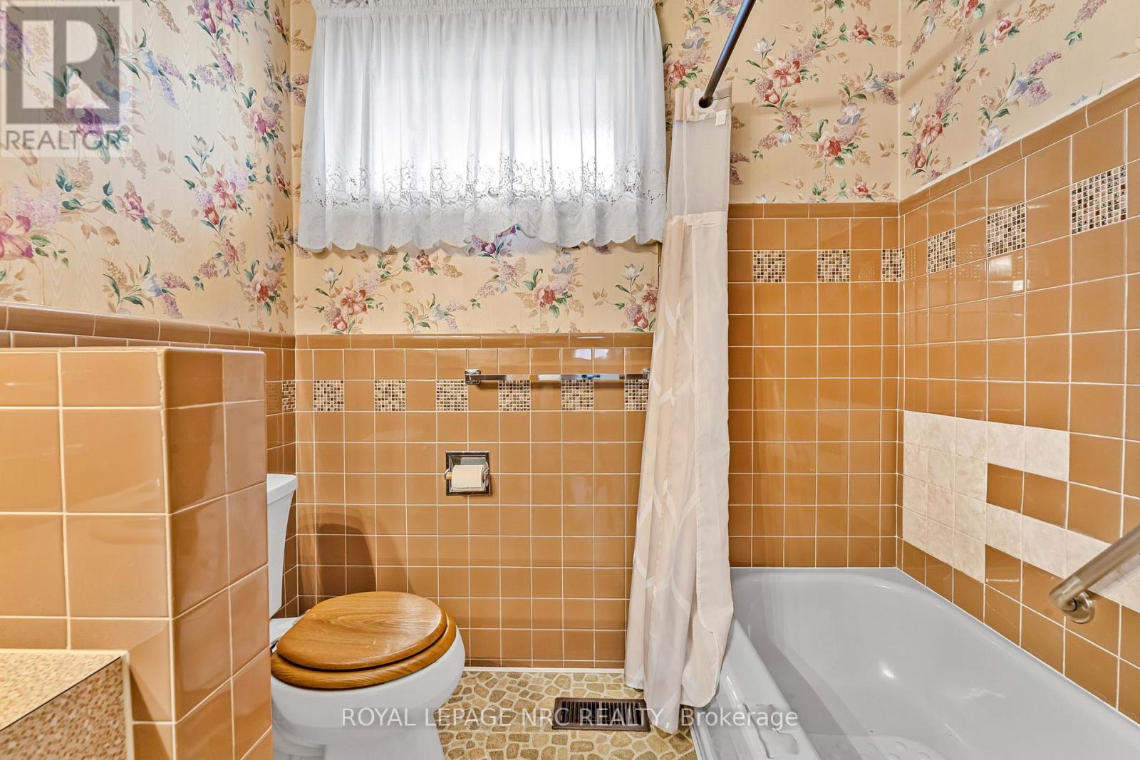 269 Rainbow Drive, Hamilton, Ontario  L8K 4G3 - Photo 23 - X12436332