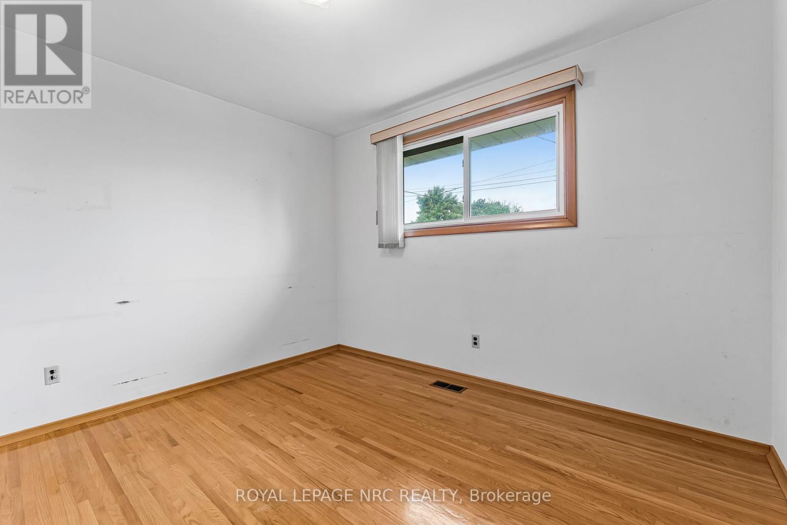 269 Rainbow Drive, Hamilton, Ontario  L8K 4G3 - Photo 24 - X12436332