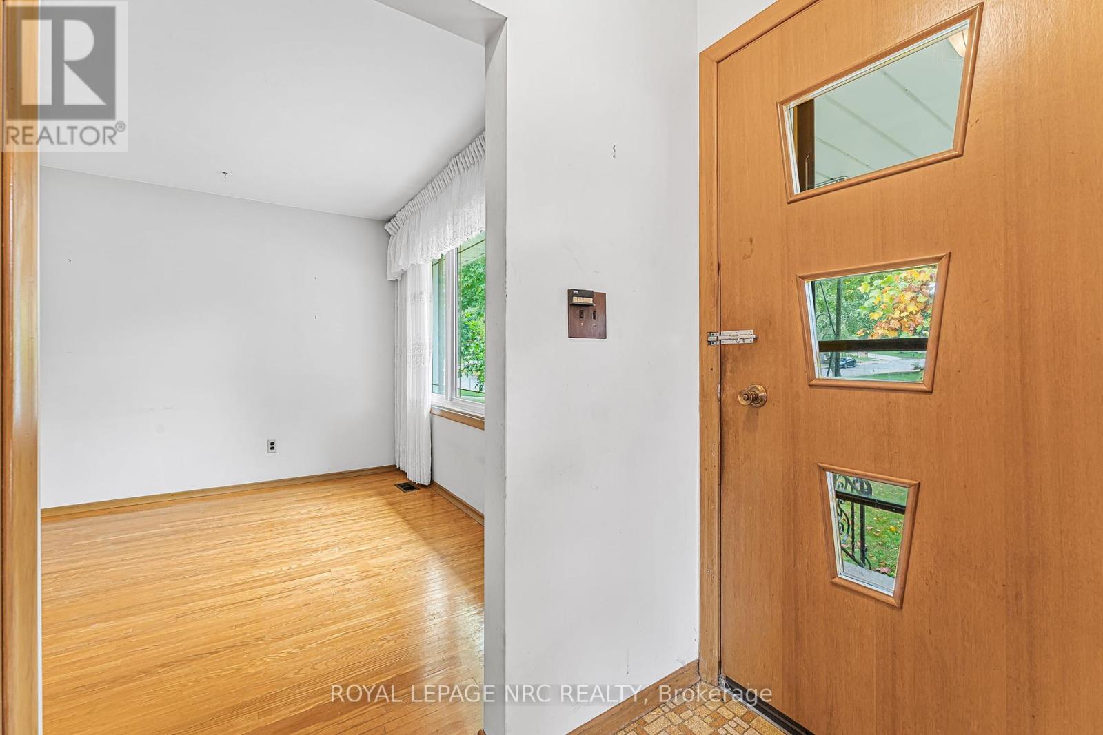 269 Rainbow Drive, Hamilton, Ontario  L8K 4G3 - Photo 9 - X12436332